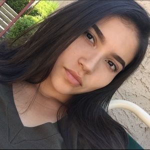 Meet your Posher, Maylena